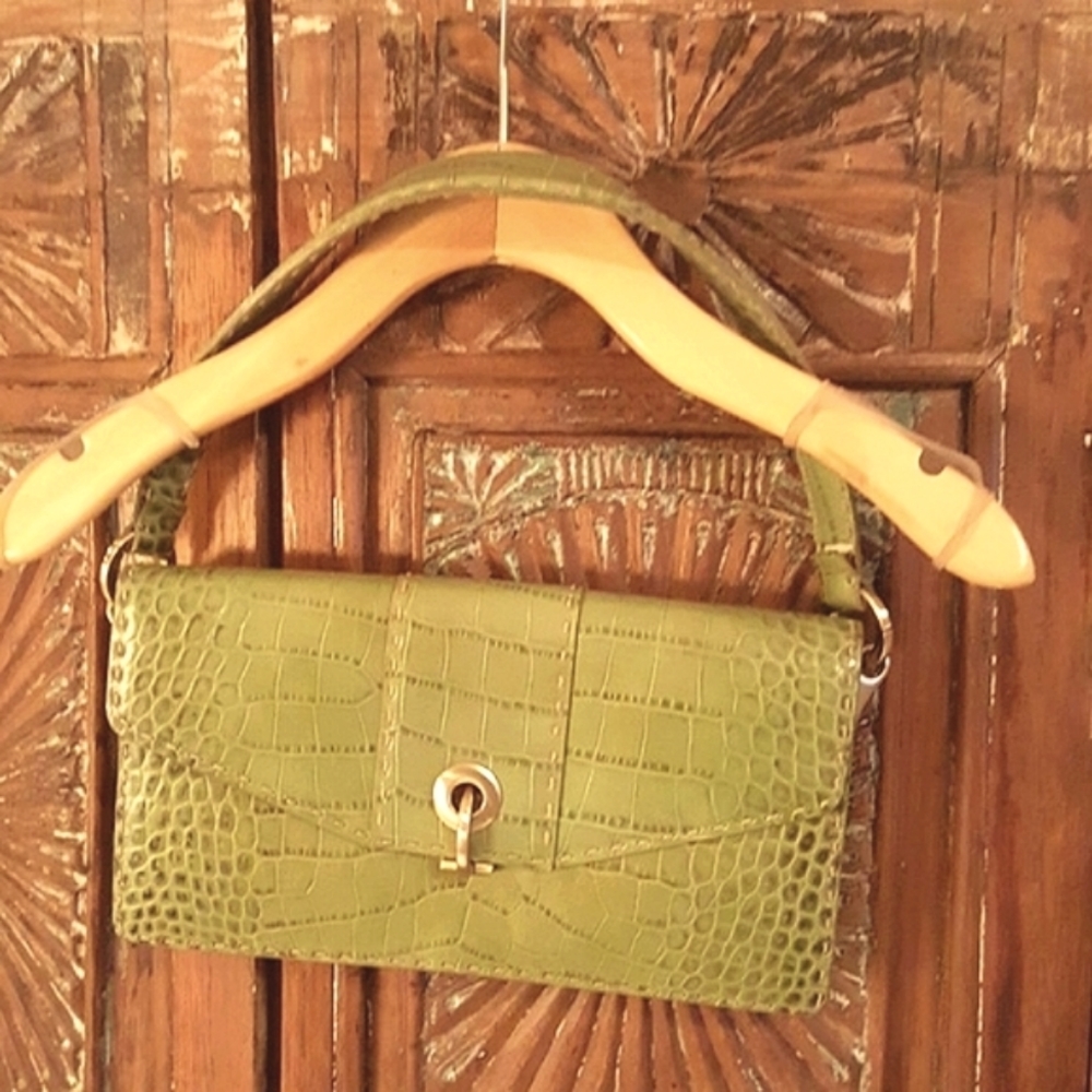 Ann Taylor purse- spring color Green